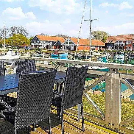 Hotell 4 Person In 3*