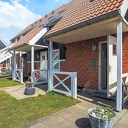 4 Person In Leilighet Borre
